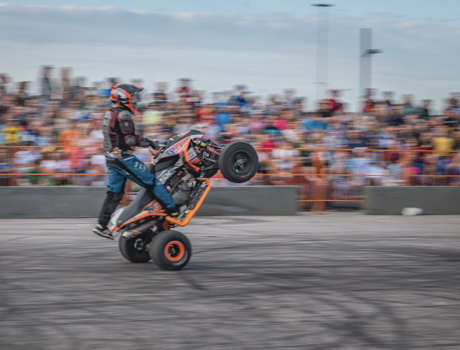 Шоу каскадеров Черкесск картодром 09